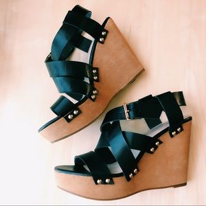 Fergalicious by Fergie - Black wedges, Gold studs